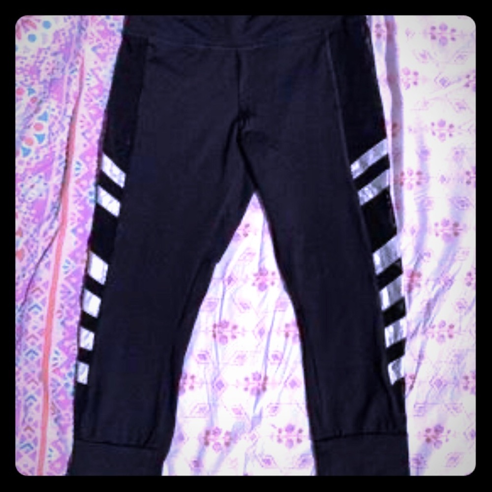 cute azz leggings :)